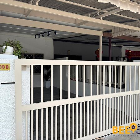 Jenjarum Jenjarom Modern Homestay מראה חיצוני תמונה