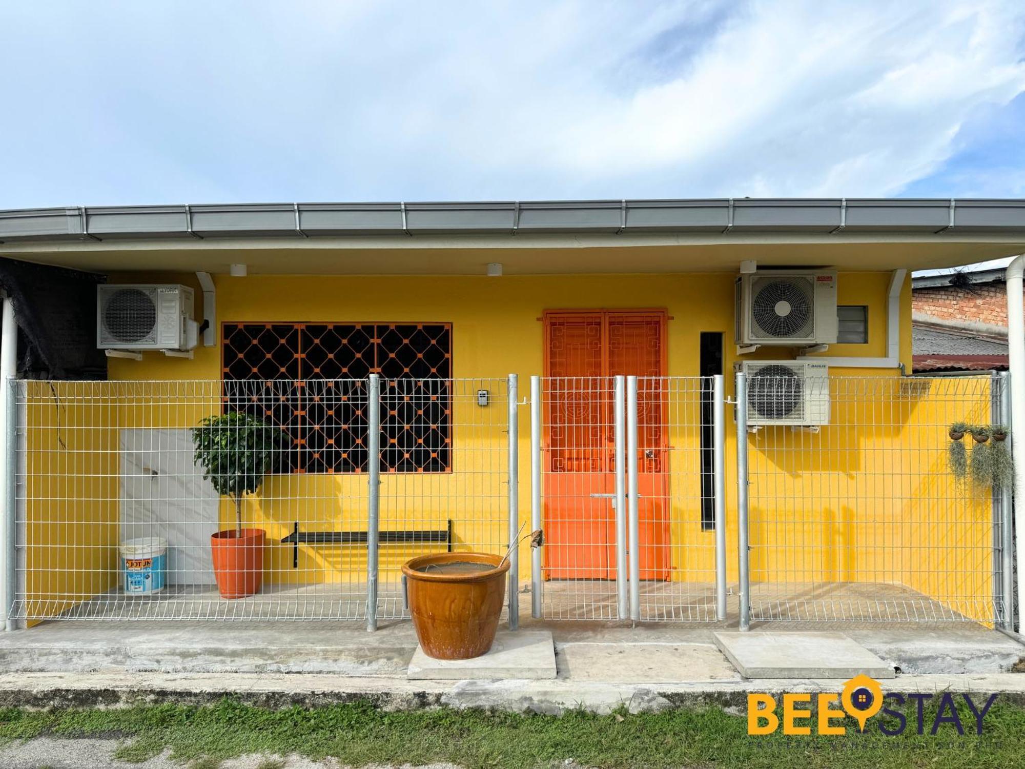 Jenjarum Jenjarom Modern Homestay מראה חיצוני תמונה